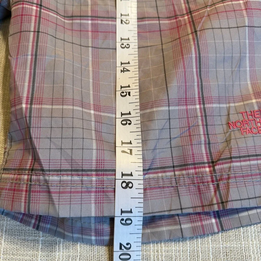 The North Face Womens Grey Pink Plaid Board Shorts Swim Trunks Size 12 Regular